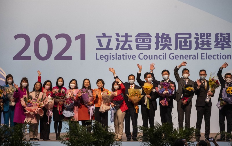 Candidații pro-Beijing au câștigat alegerile generale din Hong Kong. Prezența la vot foarte scăzută, la scrutinul rezervat doar candidaților „patrioți”