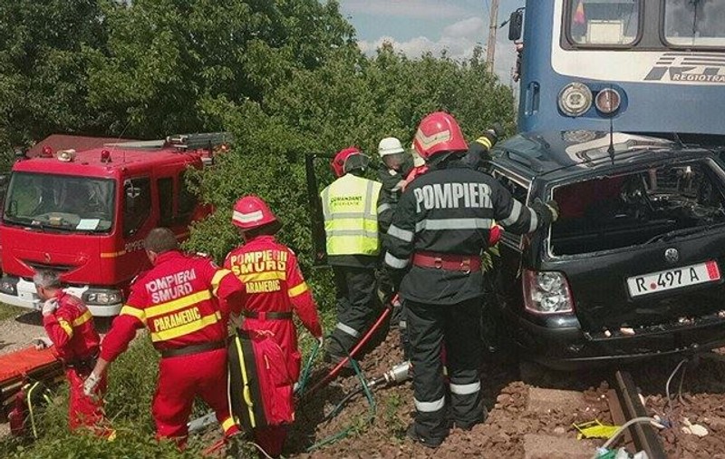 Sfâșietoare! Cei patru frați morți în accidentul din Bistrița au fost înmormântați
