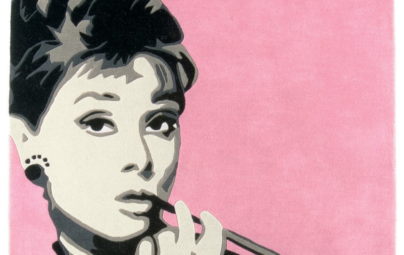 Au apărut covoarele personalizate cu... vedete! Cele cu Audrey Hepburn, Al Pacino, Bob Marley și Jim Morrison sunt cele mai căutate | FOTO