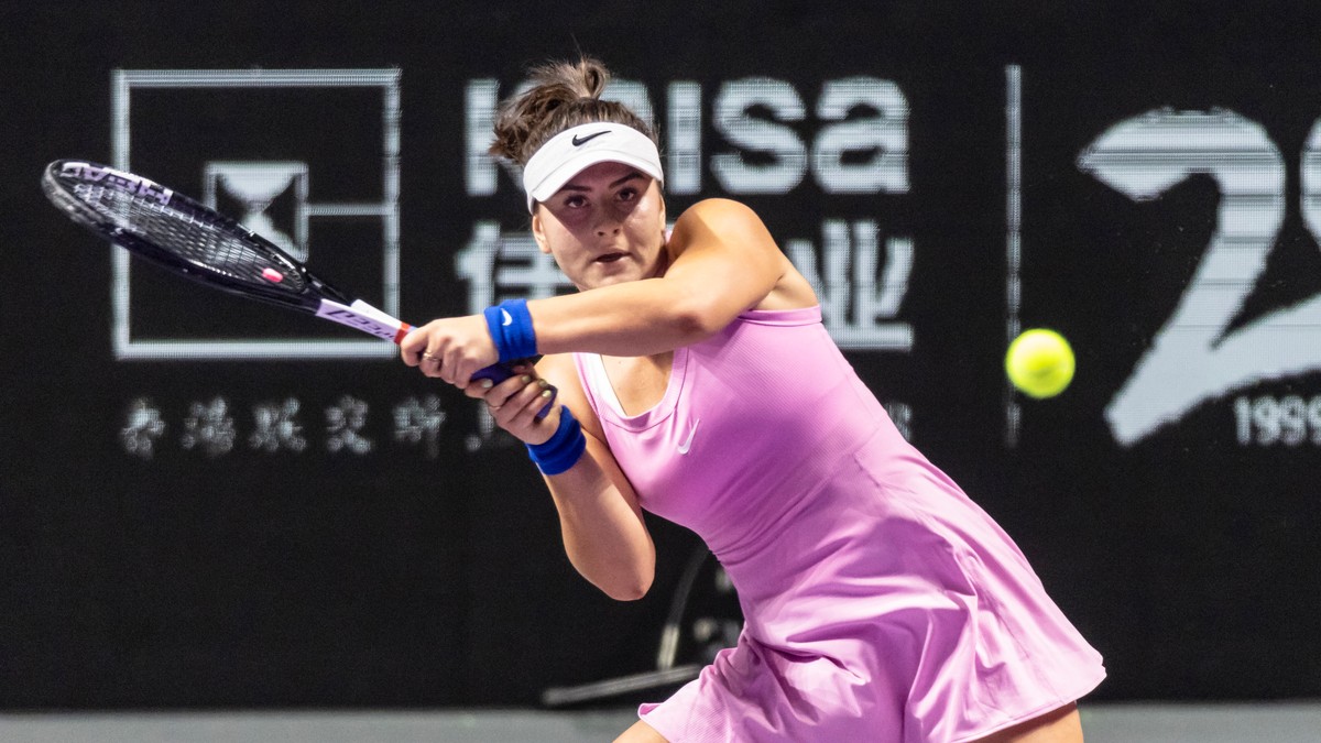 Bianca Andreescu a dat cu racheta de pământ