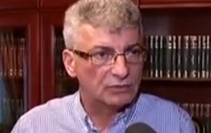 Prigoană a recunoscut că se spală pe cap cu detergent de rufe. De ce a apelat afaceristul la această măsură disperată