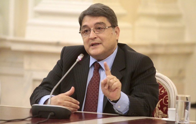 Surse: Ambasadorul Emil Hurezeanu rămâne în țară până când România va primi „semnale că, în relația cu Austria, lucrurile se remediază”