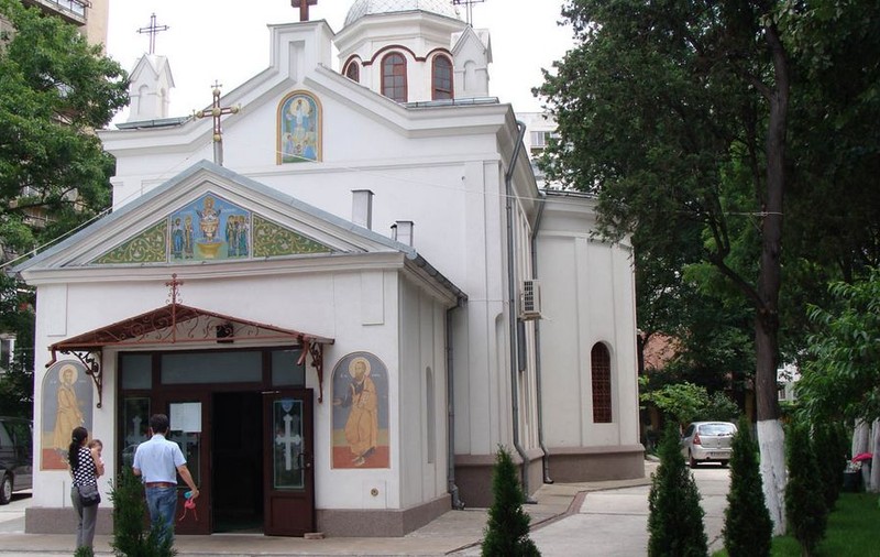 Biserica pune la dispoziția spitalelor COVID capelele din parohii și cimitire