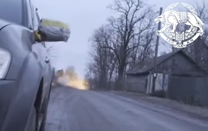 VIDEO| Sub nasul armatei ruse, ucrainenii au aruncat în aer un pod strategic: „O capodoperă!”