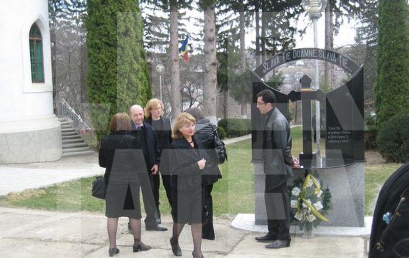 Udrea, Boc, Anastase şi Blaga, la înmormântarea soacrei lui Traian Băsescu
