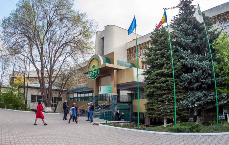 Patru universități din Republica Moldova vor fi comasate și studenții, transferați. „Mai mulți bani pentru educație și cercetare, dar nu pentru administrare”