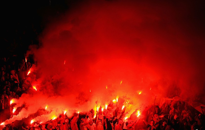 ŞOCANT. Un fotbalist A MURIT după ce a fost bătut de un adversar şi un fan! S-a CHINUIT patru zile