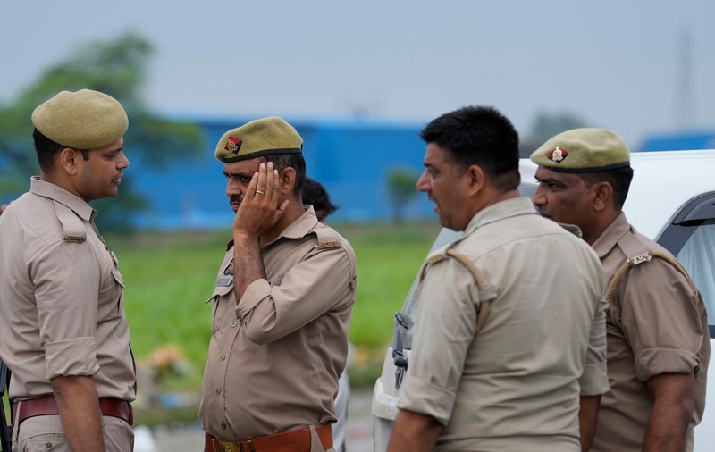 Busculadă mortală în India, la un eveniment religios. Numărul deceselor a trecut de 120. „Cei care stăteau pe jos au fost striviți”