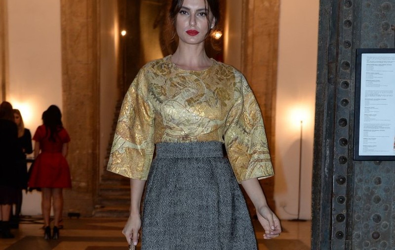 CE APARIŢIE! CATRINEL MENGHIA, PERFECTĂ! LOOK-UL EI ÎŢI TAIE RESPIRAŢIA! 
