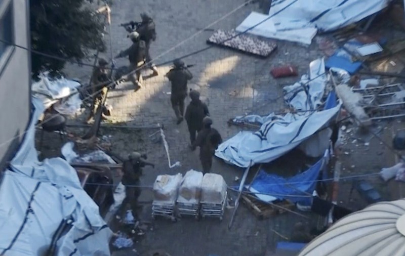 Netanyahu spune că „nu există loc în Gaza în care să nu ajungem”, după ce armata sa a descins în cel mai mare spital din enclavă. Hamas afirmă că Al-Shifa se află sub controlul israelienilor