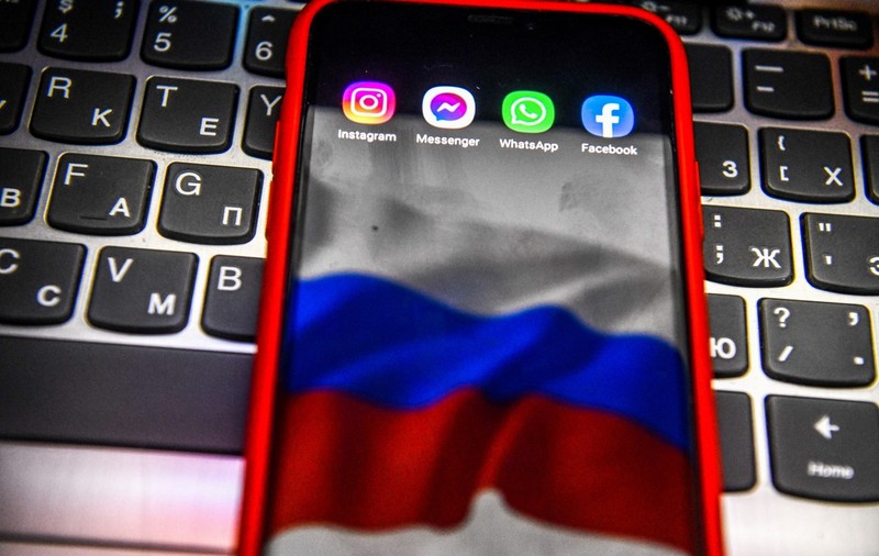 Meta, plasată de Rusia pe lista organizaţiilor „teroriste şi extremiste". Ce riscă utilizatorii care vor continua să folosească Facebook și Instagram