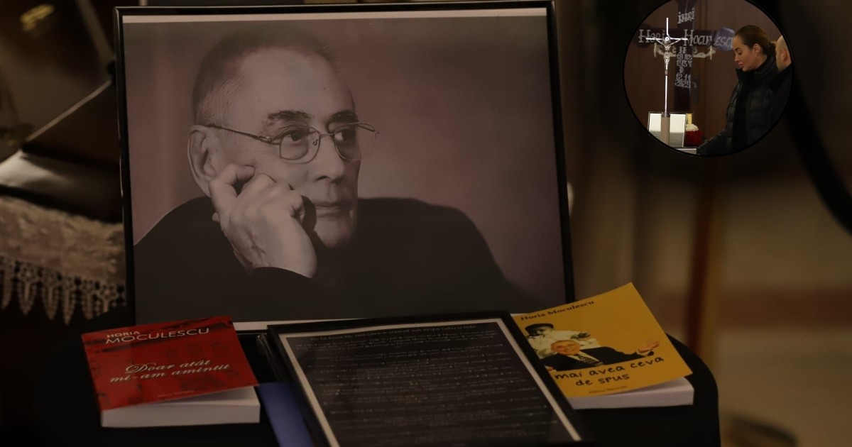 Sicriul cu trupul neînsuflețit al lui Horia Moculescu a fost depus la Teatrul de Revistă „Constantin Tănase” din București | Foto: Dumitru Angelescu (Libertatea)