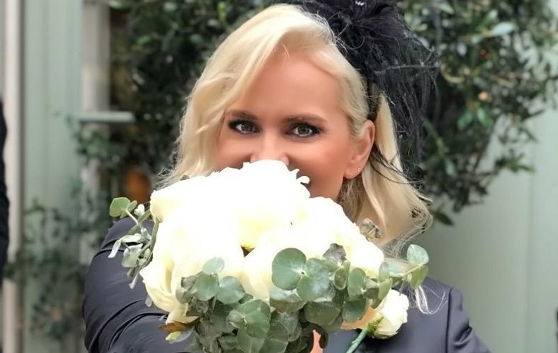 Paula Chirilă a prins buchetul de mireasă la nunta Wandei