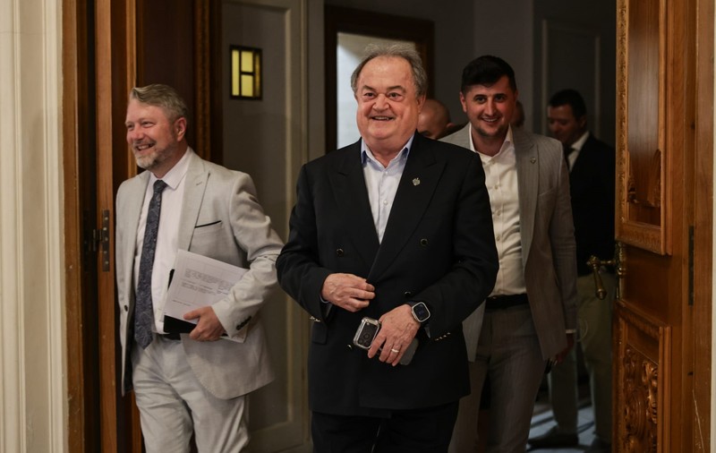 Cronica unui alt puci ratat. Cum s-a dezumflat planul Veștea-premier, care ar fi trebuit să stârnească revolta anti-Bolojan în PNL