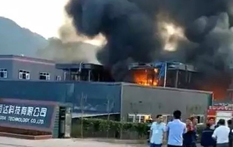 Explozie la o uzină chimică din China. Cel puțin 19 oameni au murit