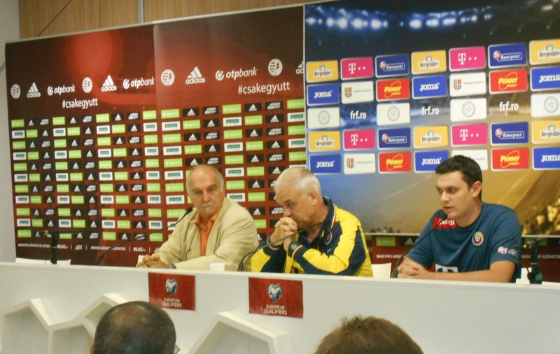PREL. EURO 2016, UNGARIA - ROMÂNIA (vineri, ora 21.45, TVR 1). Antrenorul lor ar fi mulțumit cu o remiză. ”Îi respect punctul de vedere”, a glumit Iordănescu. ”Știu 50% din echipă! Cealaltă jumătate depinde de cum dorm la noapte”. ^Mesaj pentru Hagi: ”Una e să pregătești Viitorul, altă treabă e naționala”. ECHIPA PROBABILĂ