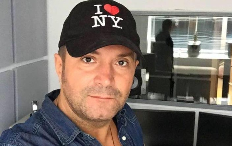 Daniel Buzdugan, naș de botez. S-a întrecut în versuri cu prietenul Mihai Morar
