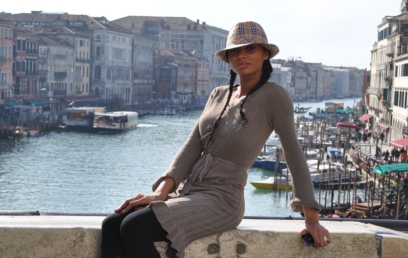 Laurette, în Italia după pubele de gunoi