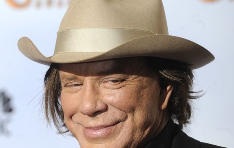 Mickey Rourke va fi Ginghis Han 