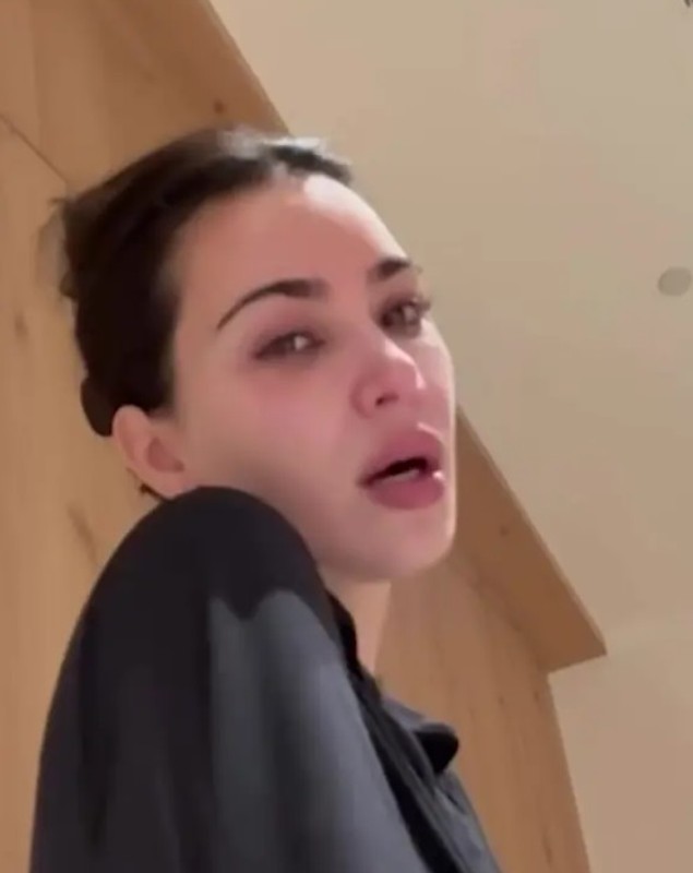 Imagini cu Kim Kardashian plângând în timp ce învăța pentru examenul de barou. A picat, dar e determinată să devină avocat, în ciuda eșecului