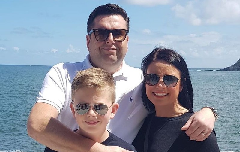 O femeie a murit în brațele soțului ei, în timp ce se afla într-o vacanță de vis, după ce s-a plâns că se simte obosită