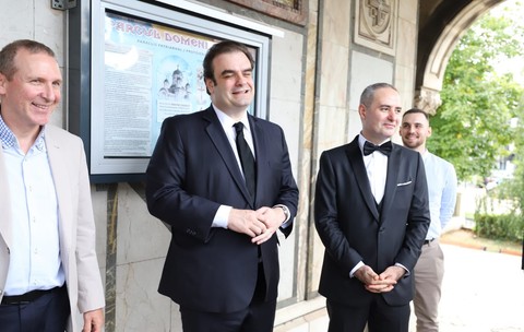 Alexandru Nazare, ministrul finanțelor din România, se căsătorește