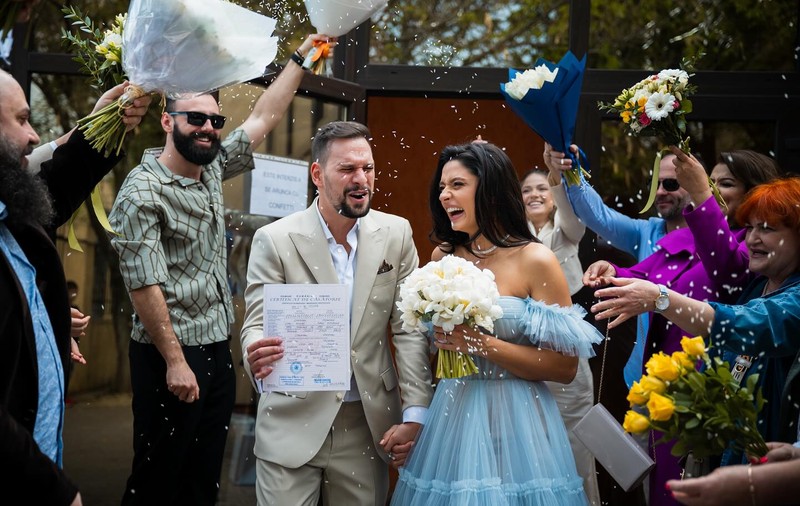 Vlad Gherman și Oana Moșneagu s-au căsătorit. Imagini de la cununia civilă: „Începe o etapă nouă”