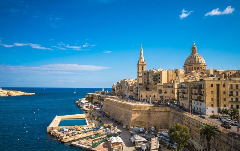 Malta renunță la închiderea frontierelor pentru persoanele nevaccinate. Ce altă măsură impune