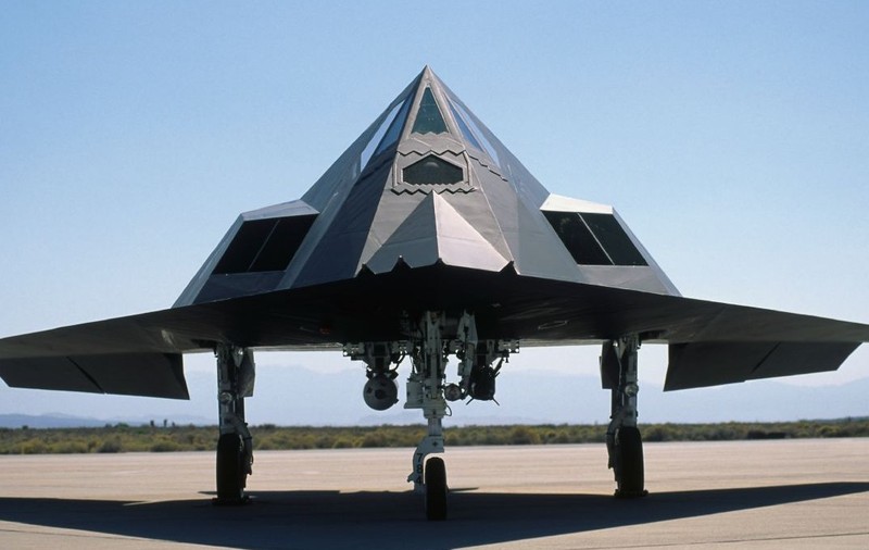 avion-bombardier-f-117-nighthawk