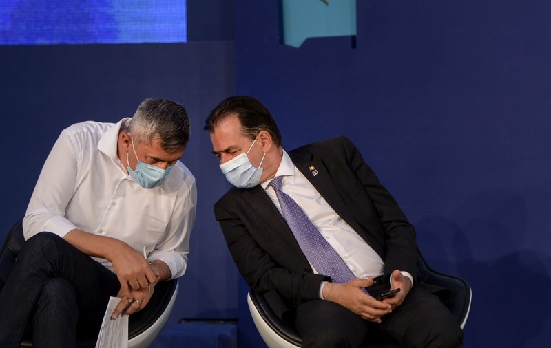 Cum și-au împărțit ministerele PNL, USR-PLUS și UDMR și care sunt favoriții pentru funcțiile de miniștri - surse