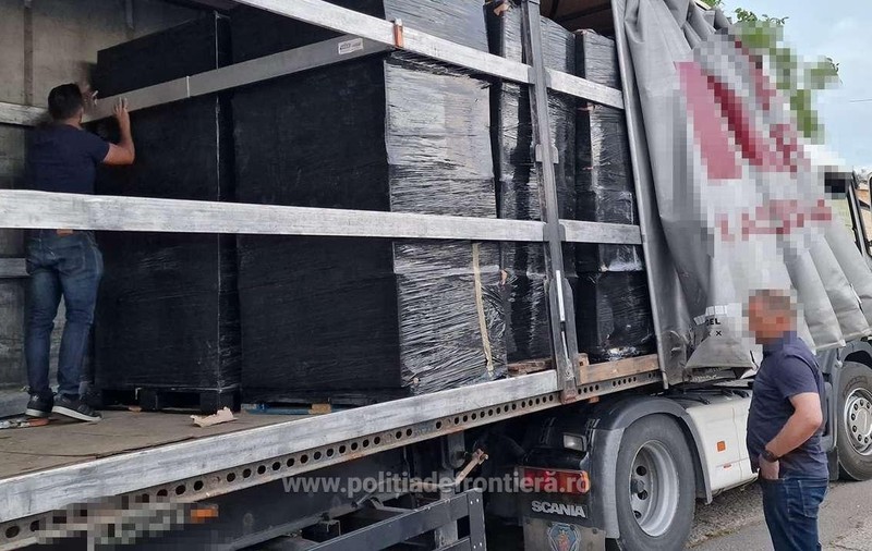 Țigări de contrabandă în valoare de peste 11 milioane de lei, depistate de polițiștii de frontieră din Constanța
