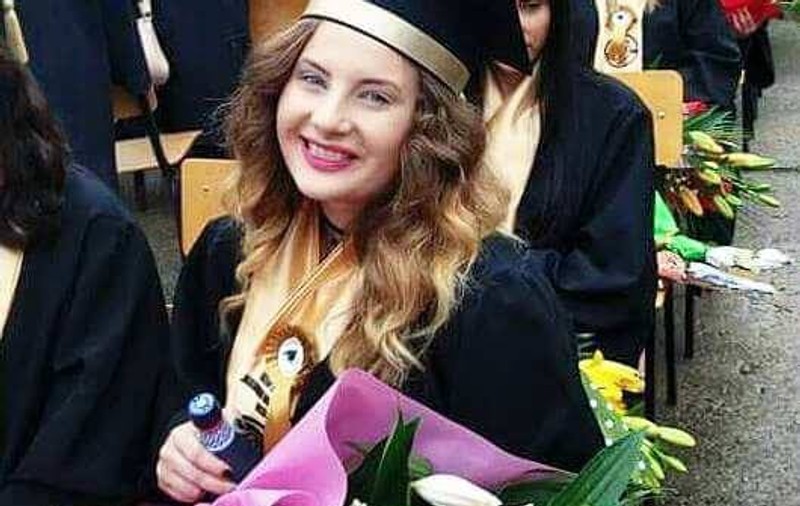 REPORTAJ/ Dalina, copilul care s-a luat la trântă cu viața. Mama a abandonat-o în mâinile unui tată alcoolic: ”Să nu mă priviți cu milă!” | FOTO