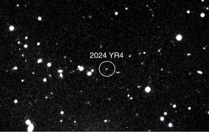 Un asteroid ar putea lovi Luna, cercetătorii se întreabă dacă ar trebui să-l distrugă cu o bombă nucleară
