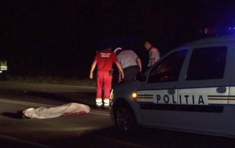 Cadavru găsit pe DN6. Șoferul a fugit de la locul accidentului