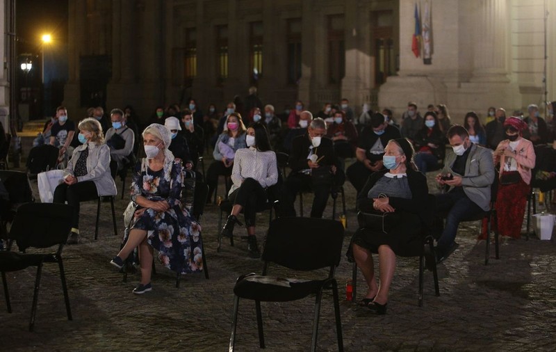 Cum a arătat Patriarhia în noaptea Învierii. 500 de oameni au asistat la slujbă din curte