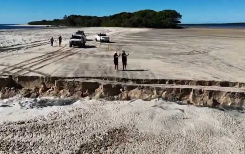 O plajă populară din Australia, aflată în patrimoniul UNESCO, se prăbușește | VIDEO