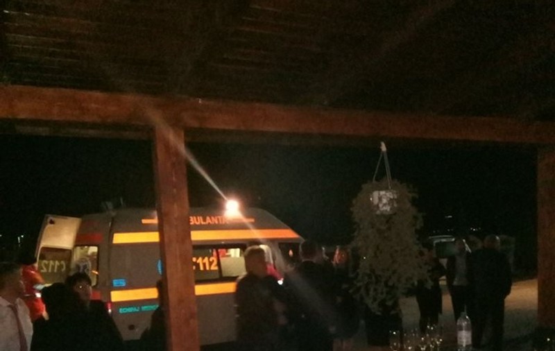 Revelion cu probleme la o pensiune din Alba Iulia. Mai multe persoane au ajuns la spital cu probleme digestive