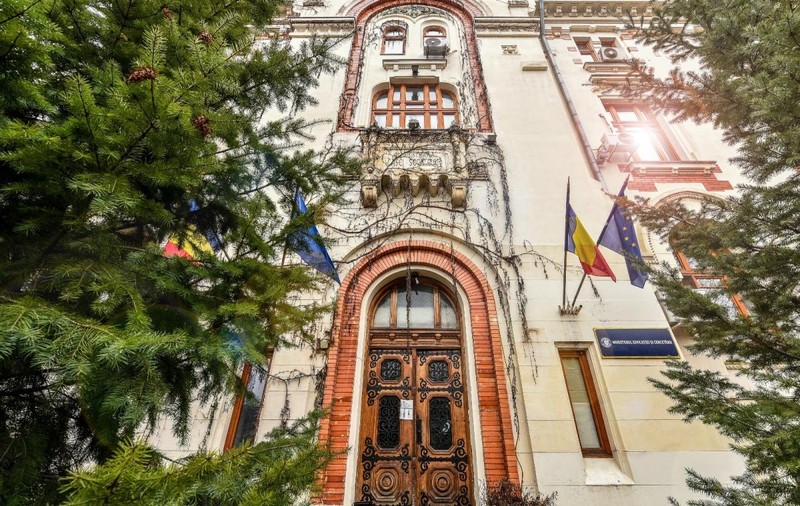 Ministerul Finanțelor a anunțat câți angajați sunt în instituţiile şi autorităţile publice din România