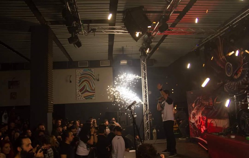 Show-ul pirotehnic din Colectiv, pregătit de un artificier autorizat care se afla în club. În ce stare este bărbatul