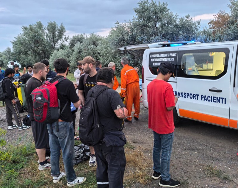 Unul dintre marinarii răniți pe nava cu GPL lovită în Marea Neagră a murit la Spitalul Județean din Tulcea, iar ceilalți doi sunt internați la ATI