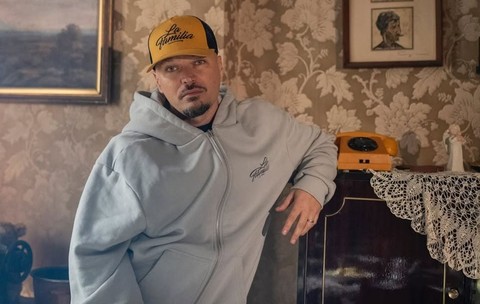 Noi imagini cu Puya la țară. Cum arată curtea și casa renovată: „Costă foarte puțin”
