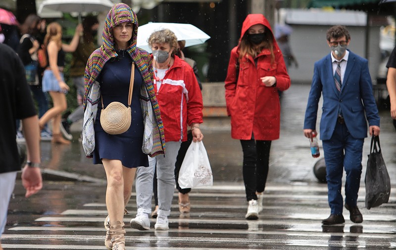 Noi avertizări meteo de ploi abundente. Mai multe județe, sub cod portocaliu