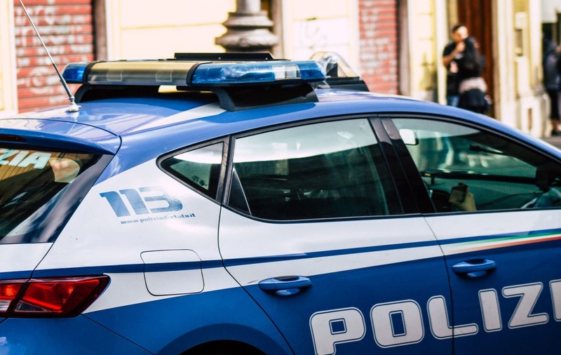 330 de români, cercetați în Italia în cazul unei fraude de milioane de euro. Inventau identități ca să primească ajutoare