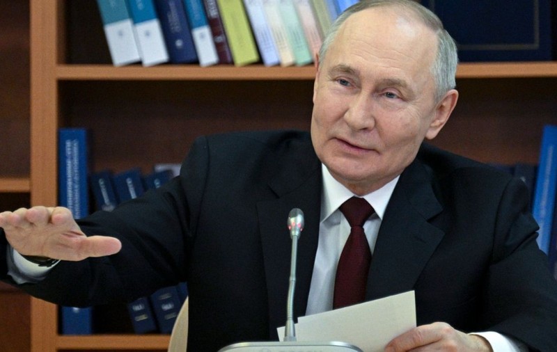 Vladimir Putin habar n-are ce salarii au rușii: „N-are cum, e mai mare!” | VIDEO