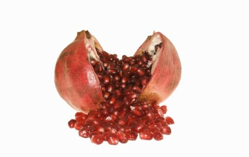 Rodia, un fruct care te salvează de cancer