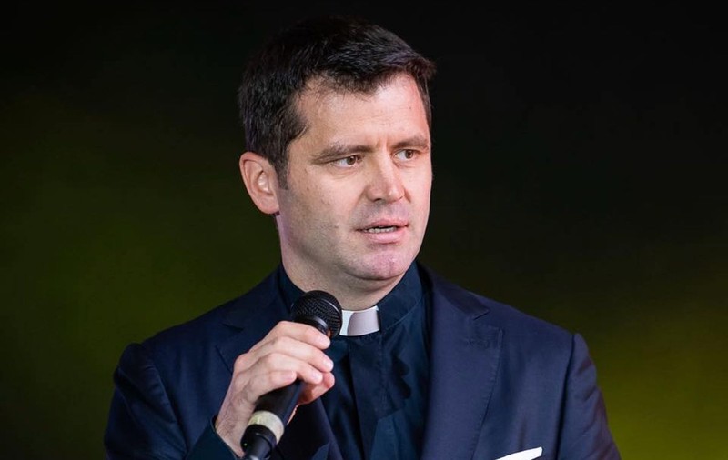 Francisc Doboș îl ironizează pe starețul din Neamț: „Vin de la Spitalul «Matei Balș». Mi-au zărit câțiva solzi”