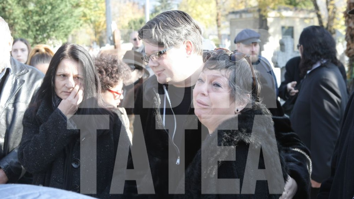 Anca Pandrea i-a făcut parastas lui Iurie Draie. Ce a apărut lângă bustul sculptat în memoria actorului