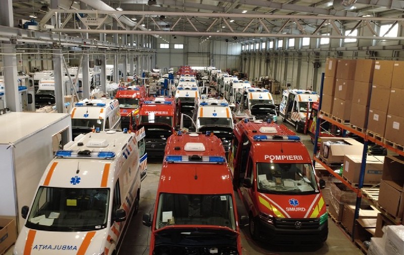 O companie din Cluj produce cinci ambulanțe în fiecare zi