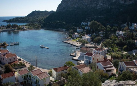 Cum poți primi 5.000 de euro pe an dacă te muți pe insula Kastellorizo din Grecia. Pentru fiecare copil se adaugă încă 1.000 de euro. Sursă foto: Getty Images