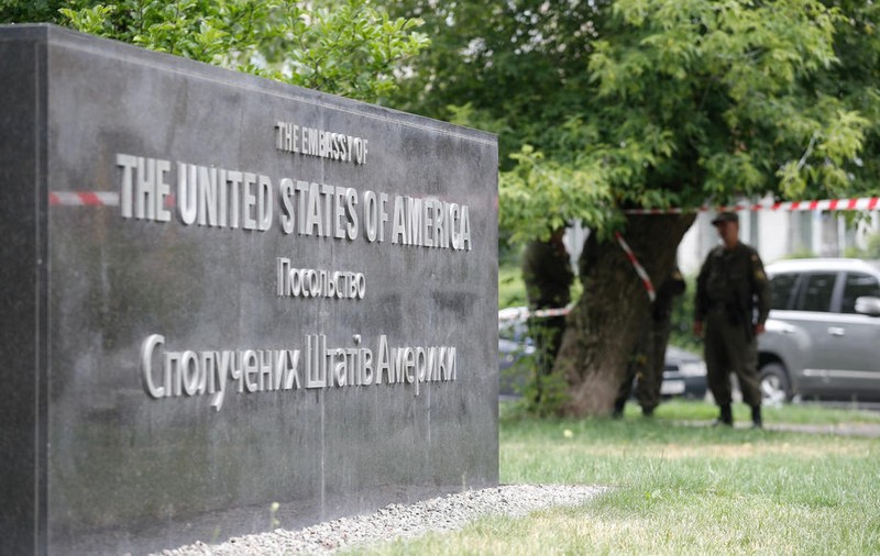 Ambasada SUA la Kiev sfătuiește cetățenii americani să plece cât mai repede din Ucraina
